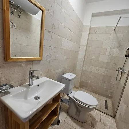 מלון Vermoshi Tdc